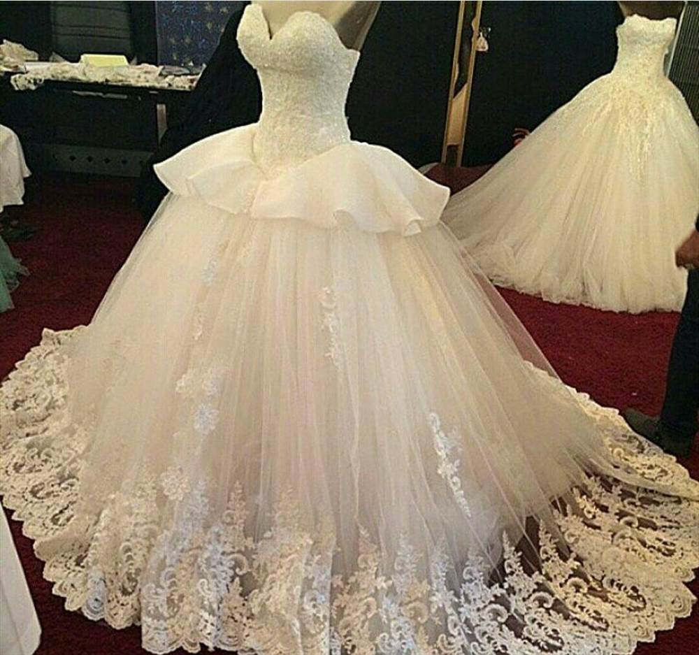 گل سرای ستاره | مزون لباس عروس ستاره