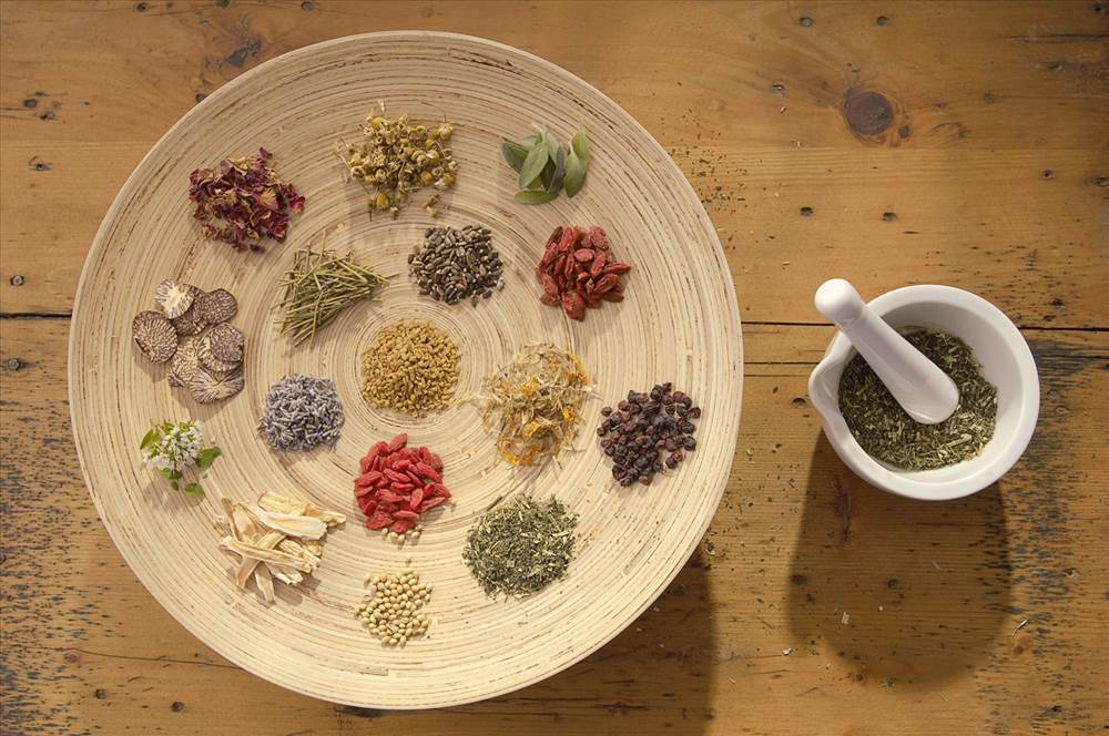 فرآورده های گیاهی سنتی آراد